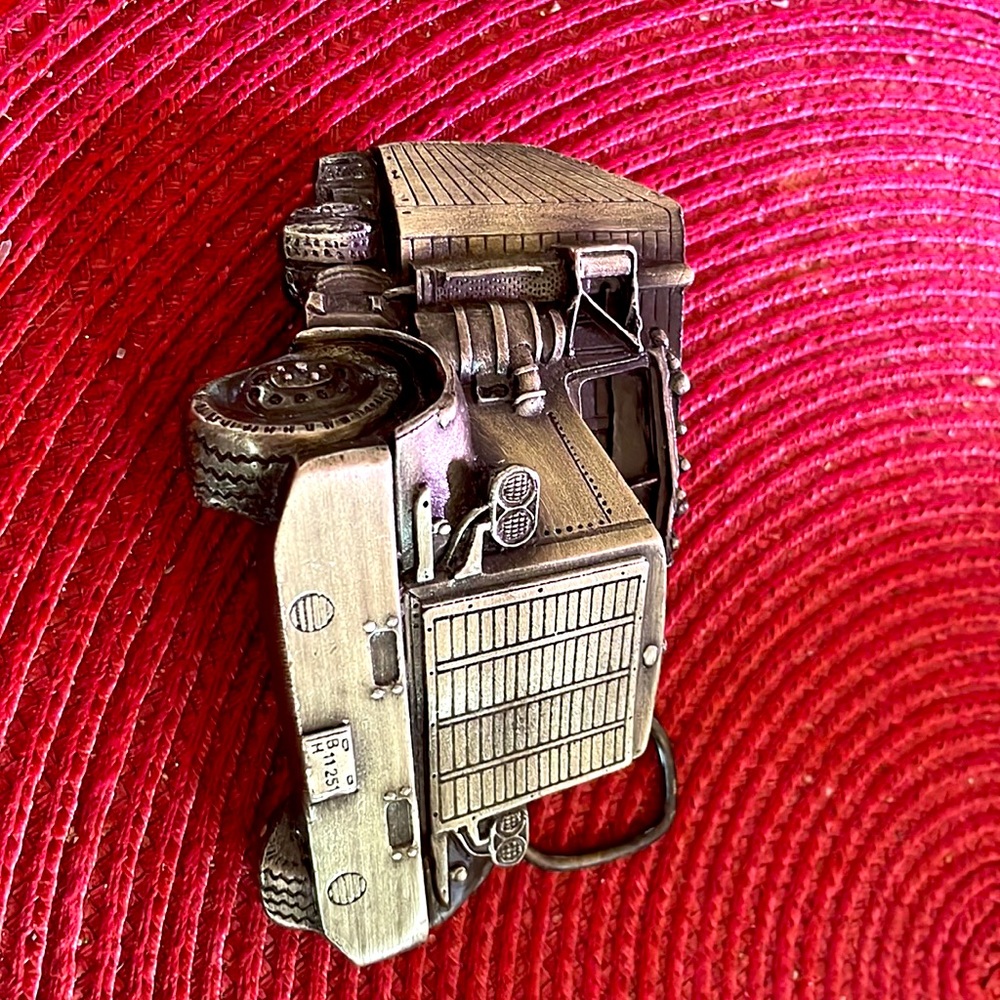 bergamot brass works belt buckle 1977 vintage